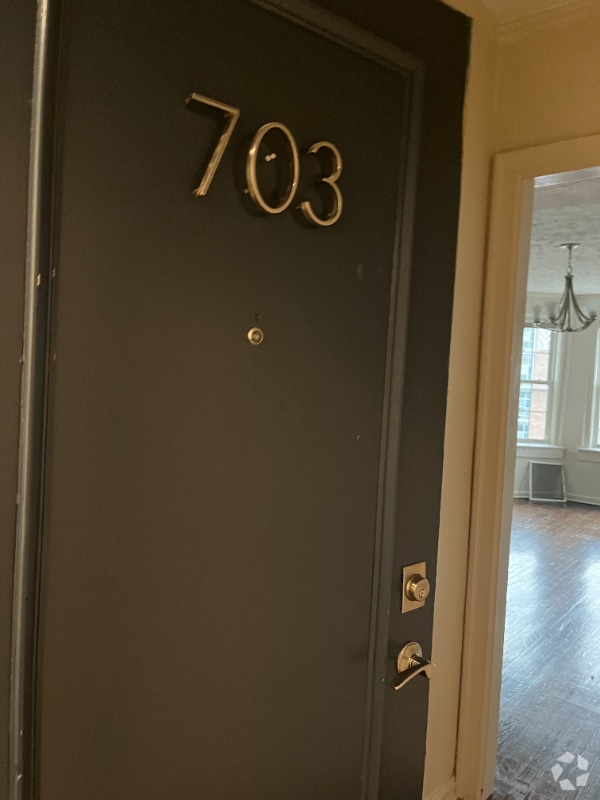 Building Photo - 1 W 28th St Rental