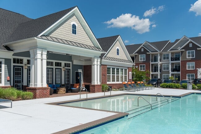 Photo - The Commonwealth At York