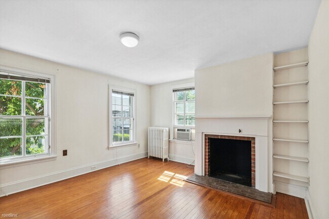 2 br, 1 bath Duplex - 364 Nassau St Unit 1 - 2 br, 1 bath Duplex - 364 Nassau St Unit 1