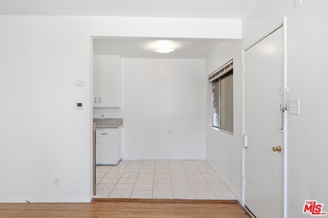 Photo - 2544 Thurman Ave.