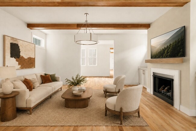 Photo - 1347 Pennock Ave