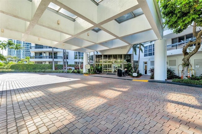 Photo - 3500 Mystic Pointe Dr Unit 3404