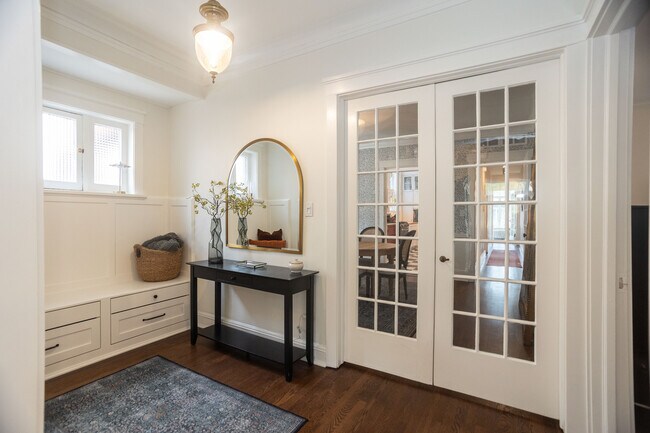 Photo - 901 W Ainslie St Unit 2