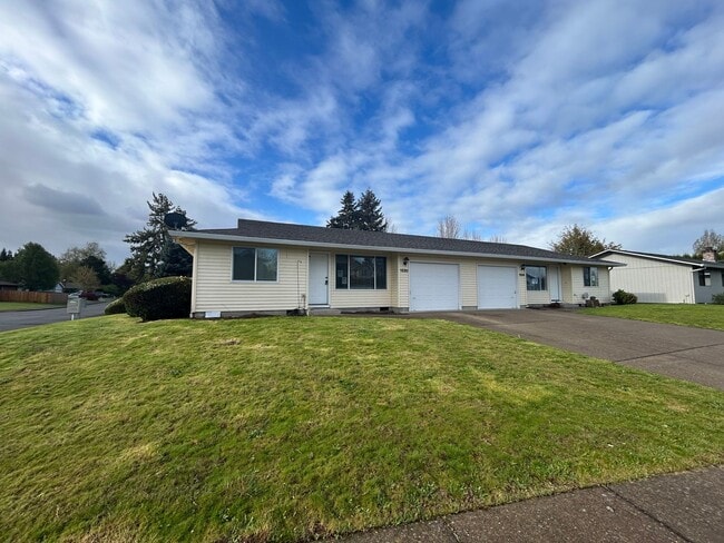 Building Photo - TOR1530 Unit 1530