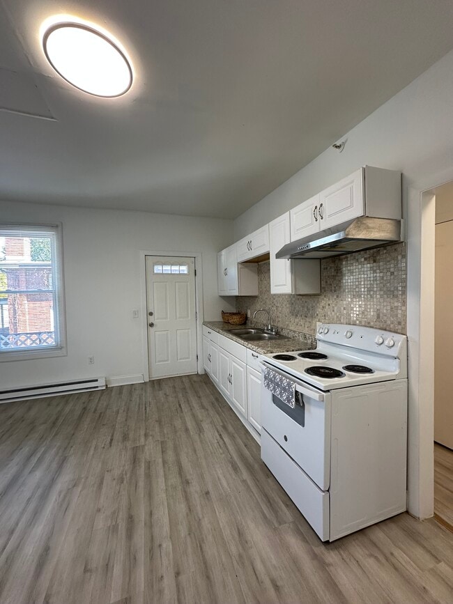Photo - 172 Pearl St Unidad 2E