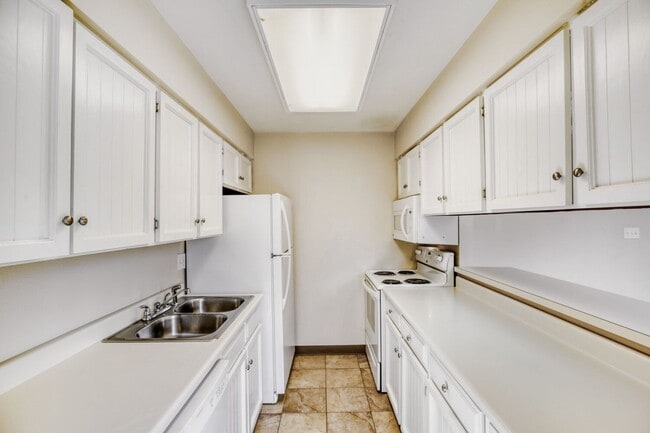 Photo - 8466 Everett Way