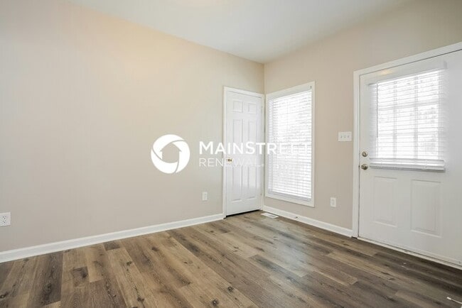 Photo - 4 Bedroom Pet-Friendly Home in Durham, NC with Main Street Renewal