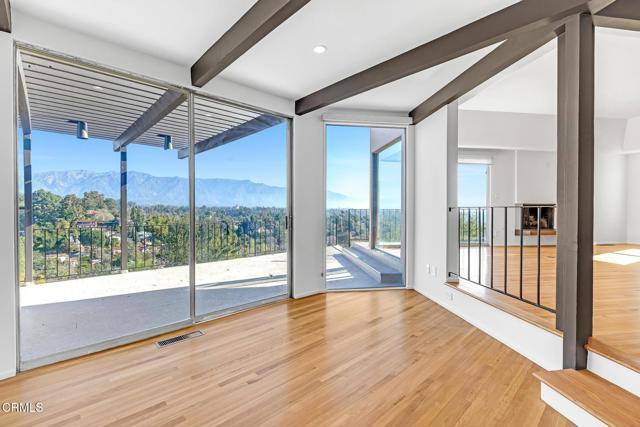 Building Photo - 1685 Poppy Peak Dr Rental
