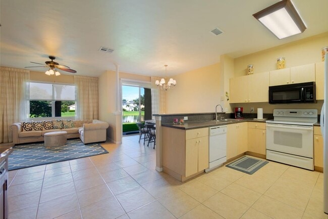 Photo - 213 River Bluff Ln