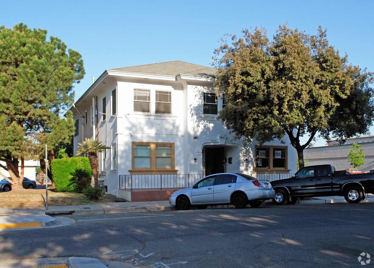 Photo - 1115 N Fulton St