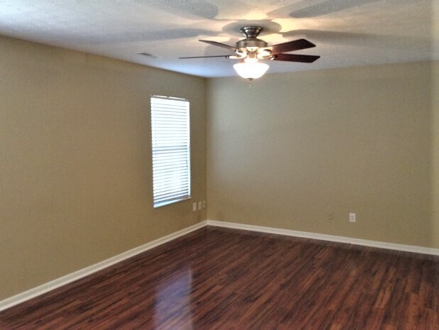 Photo - 391 Sherman Dr