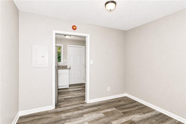 Photo - 2055 Alison Ct SW Unit 5