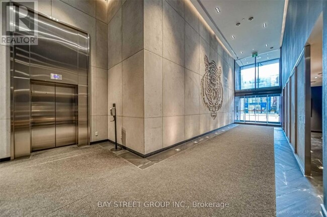 Photo - 28 Wellesley St E Unit 412