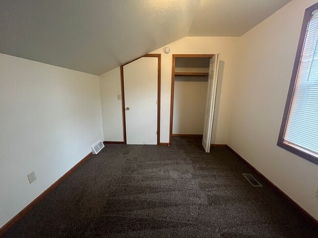 Photo - 3 Bedroom Duplex Available in Goshen