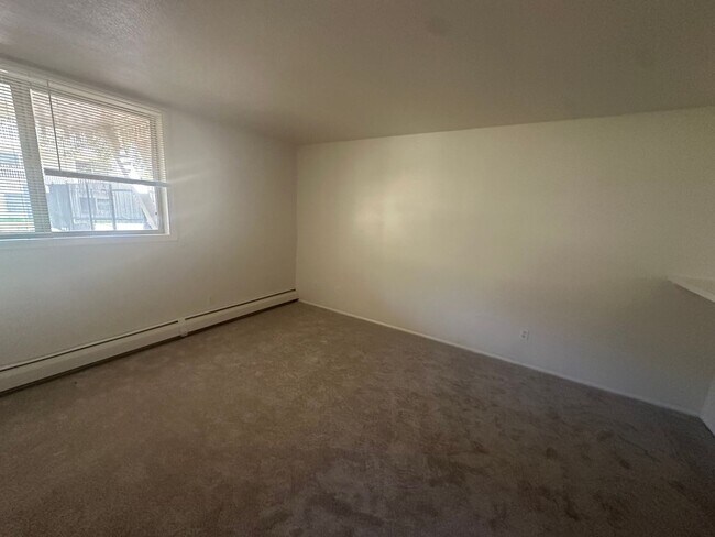 Photo - 2 Bedroom !!!