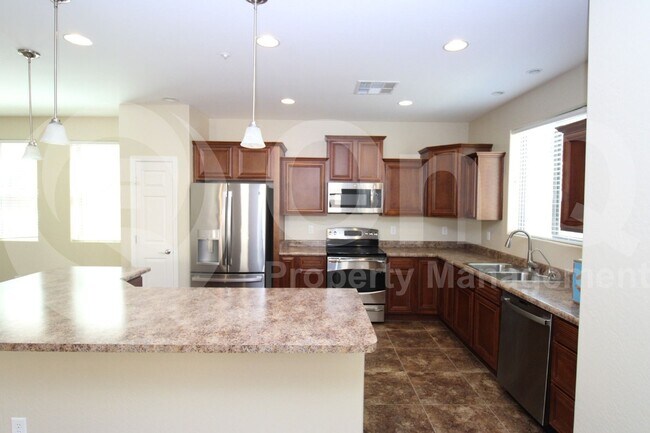 Building Photo - 3254 E Sports Dr Rental