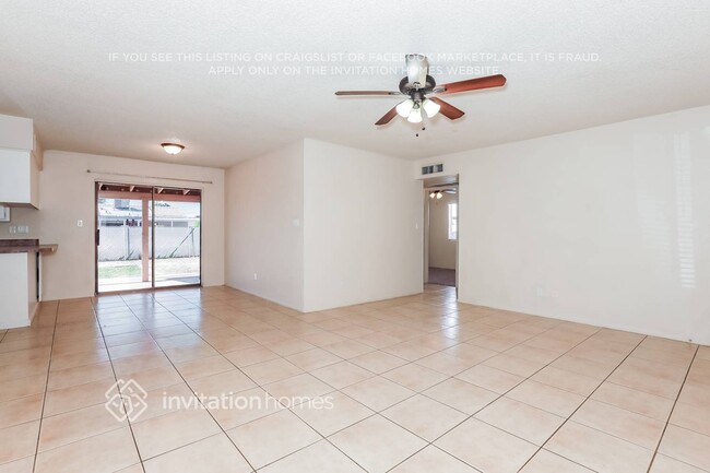 Photo - 1904 S Apache Dr