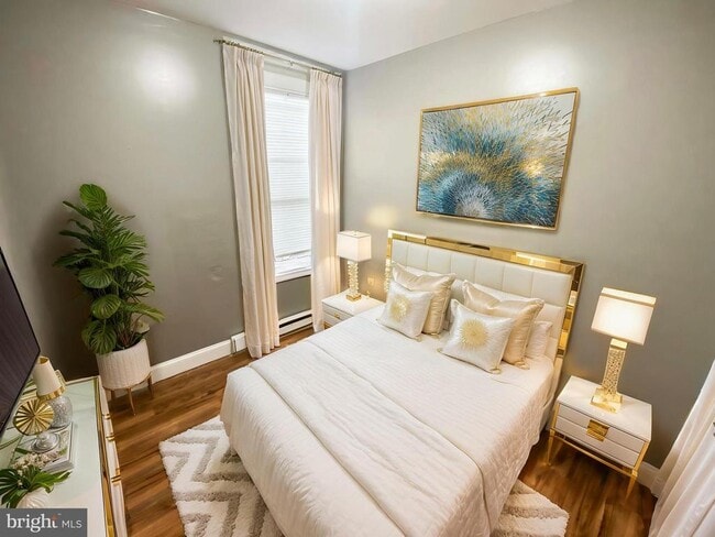 Photo - 1934 W Ontario St Unit 3RD FL