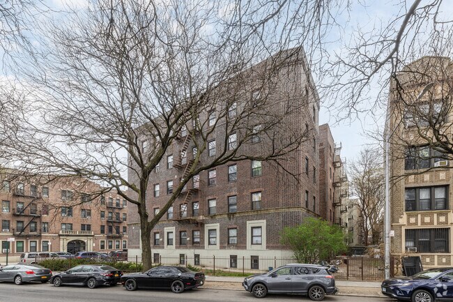 Alternate view 3. - 10 Westminster Rd