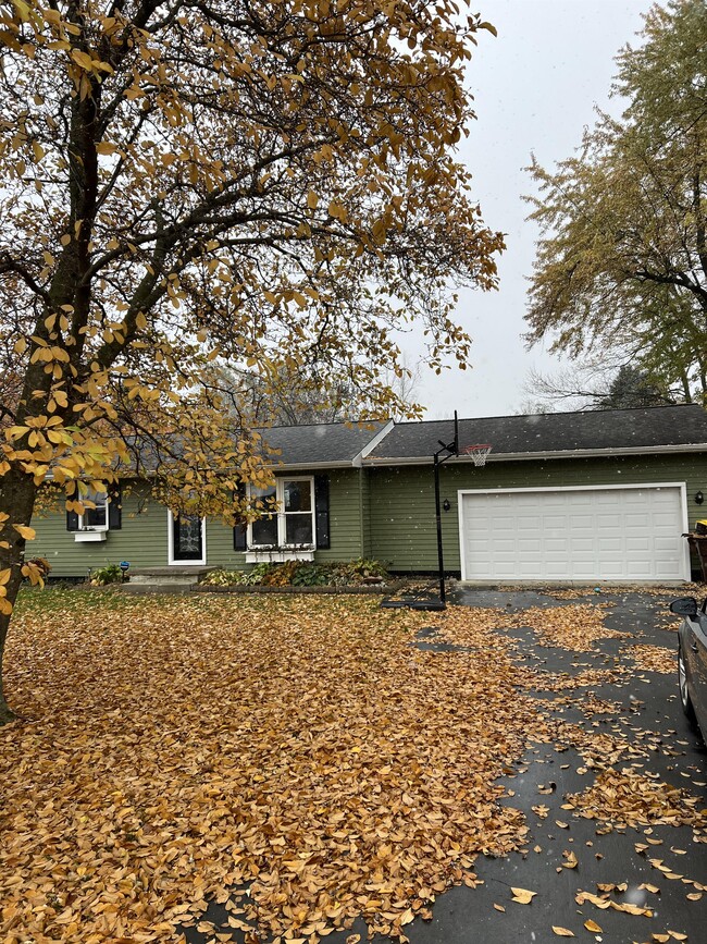 Photo - 3315 County Line Rd House