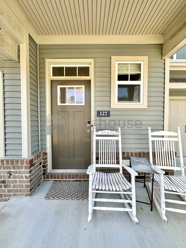 Photo - 127 Repose Ln