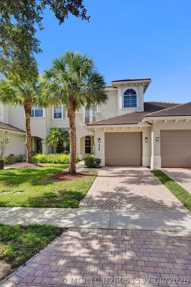 606 W Circle Dr