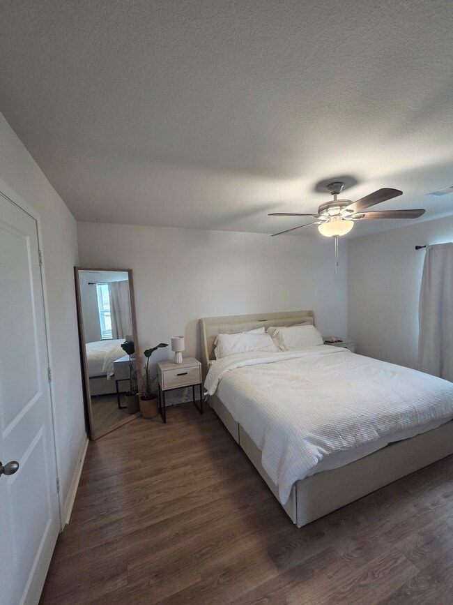 11423 Prairie Walk Dr
