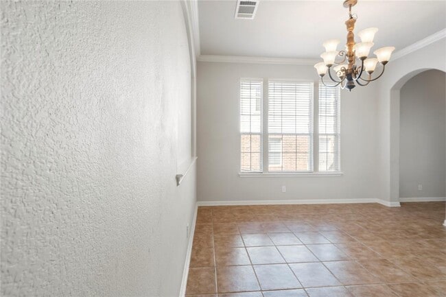 Photo - 3807 Links Ln