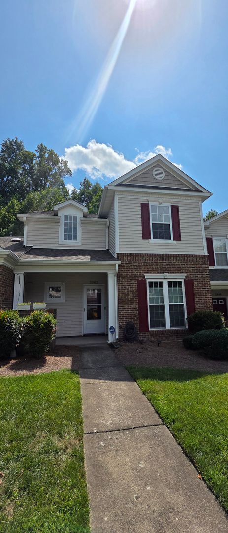 Building Photo - 5982 Fox Ridge Ln