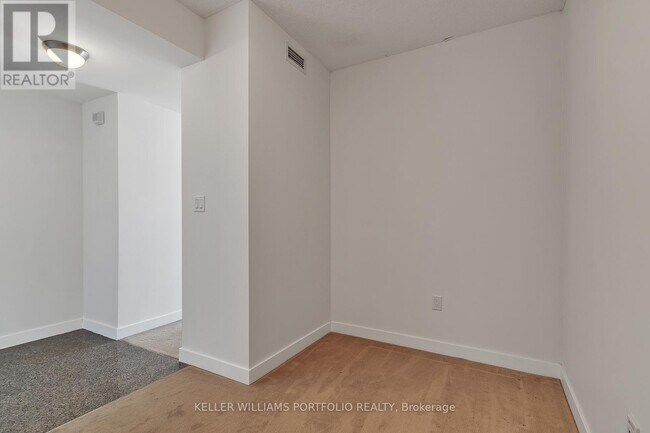 Photo - 10 Navy Wharf Ct Unit 2910