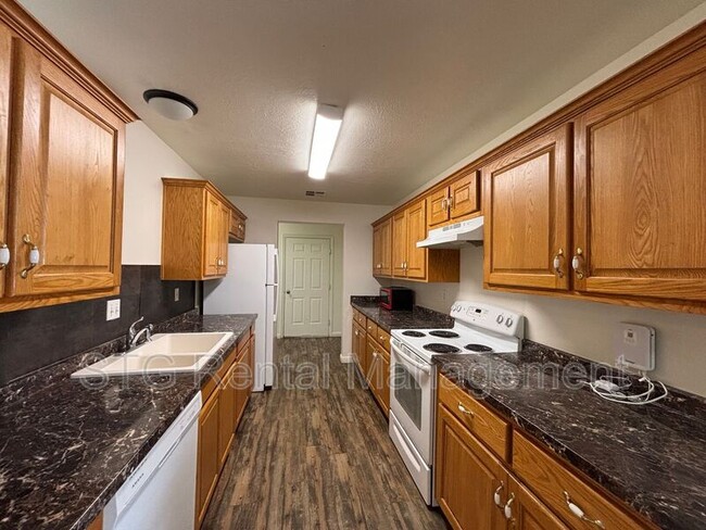 Photo - 766 N 2720 E Unidad #2 Rental