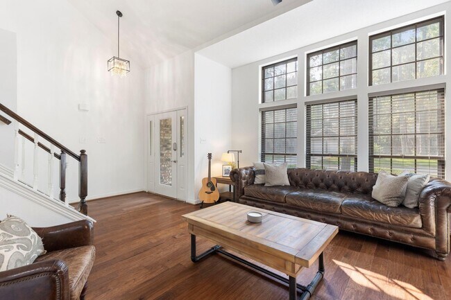 Photo - 38 Cricket Hollow Pl