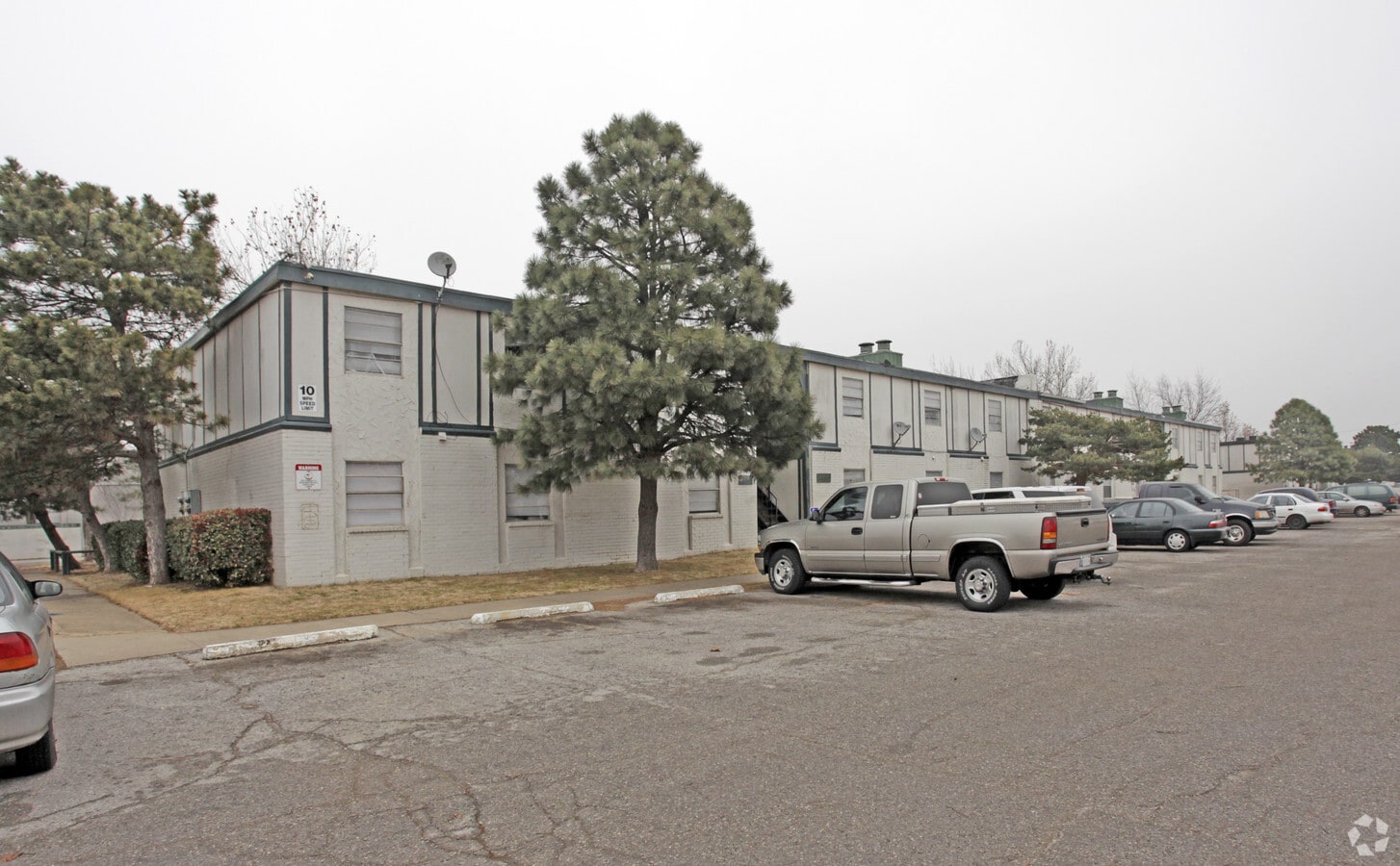Cameron Court Apartments - Cameron Court Apartments