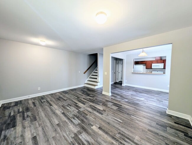 Photo - 830 N Taylor St