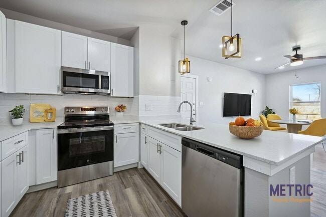 Photo - Windy Hill Apartments