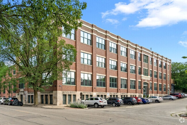Building Photo - 601 Linden Pl Unit 306 Rental