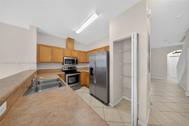 Photo - 12010 SW 268th St Unit 37