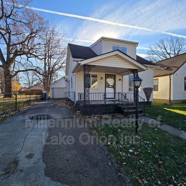 Photo - 644 E Meyers Ave