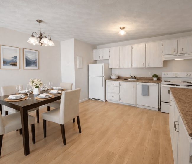 Building Photo - Lakeview Estates