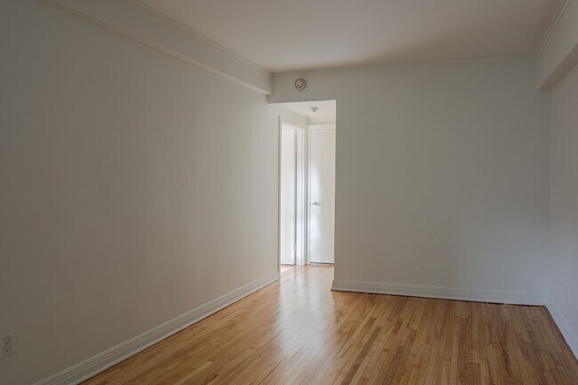 Photo - 10 Rosemount Unit 408