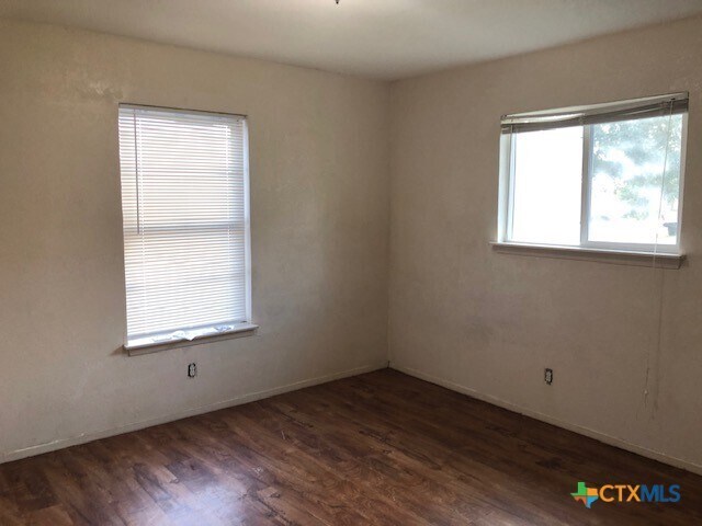 Photo - 710 E Baxter St