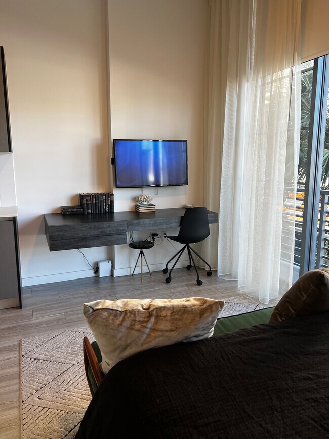 Photo - 109 NW 24th St Apartments Unit S2