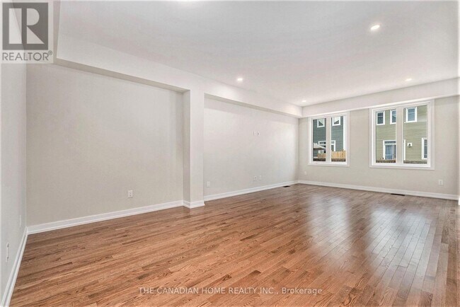 Photo - 73 Hackamore Cres