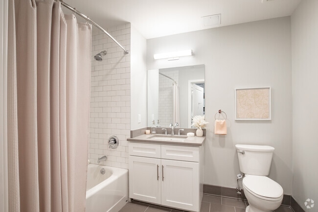 1 BR, 1 BA -