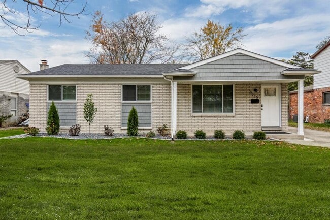 Building Photo - 9215 Tavistock Dr