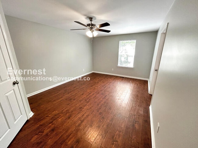 Photo - 908 E 16th Ave