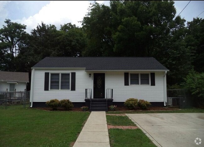 Building Photo - 300 N Plymouth Rd NW Rental