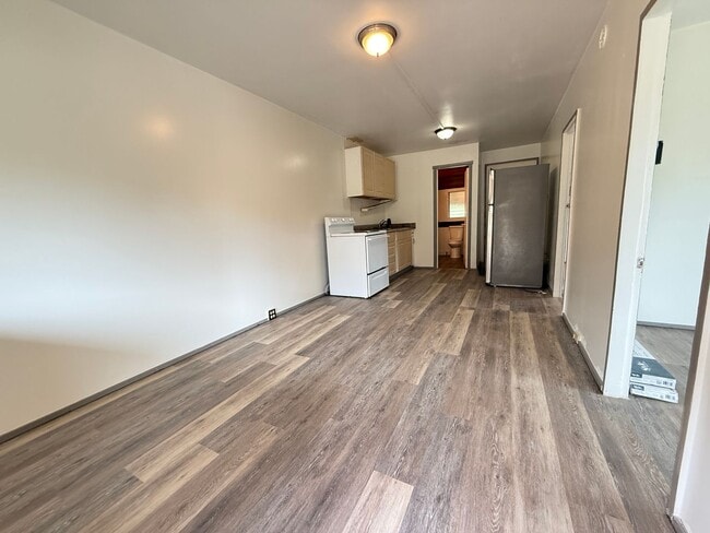 Photo - Remodeled 2 Bedroom Duplex Home