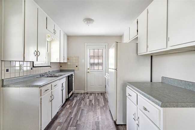 Photo - 3001 Rust Ave