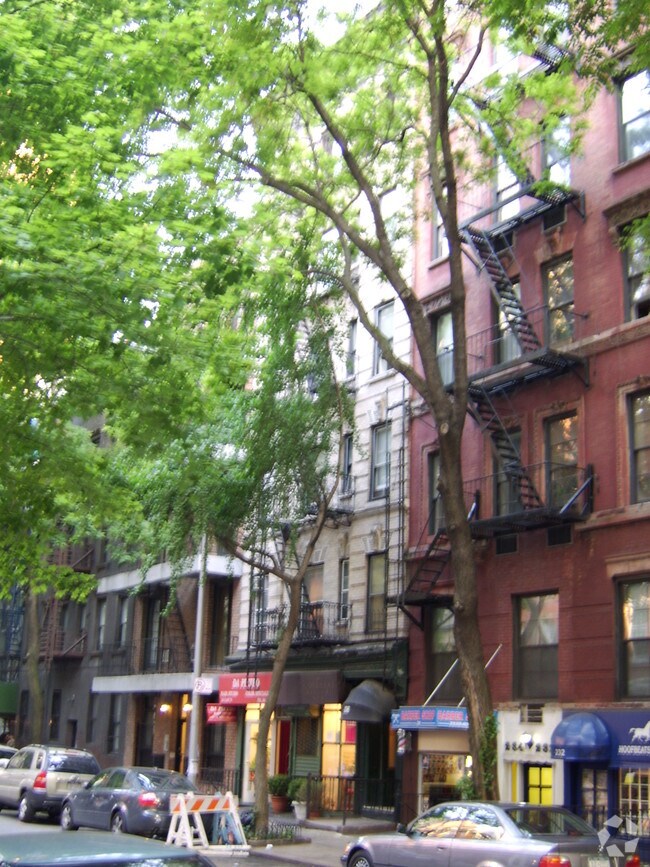 Photo - 236-238 E 78th St